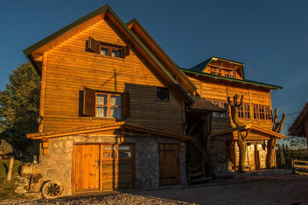 Guesthouse Planinarski Dom Neviden'O Žabljak Exteriör bild